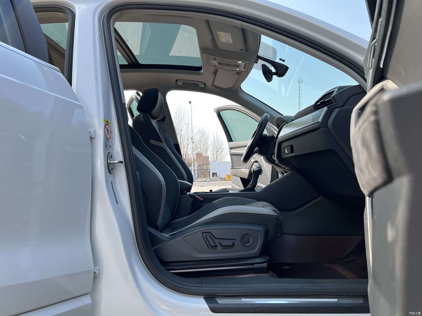 Audi Q3, 2022 11