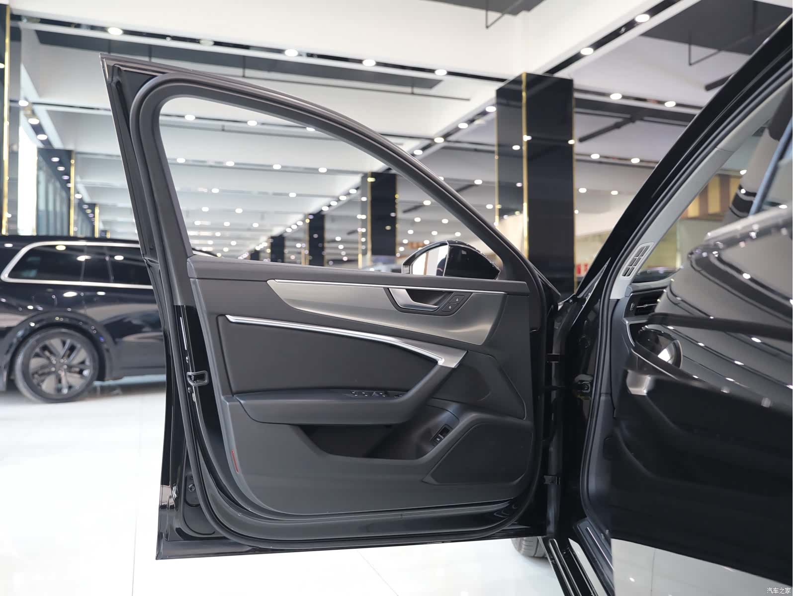 Audi A6L, 2019 6