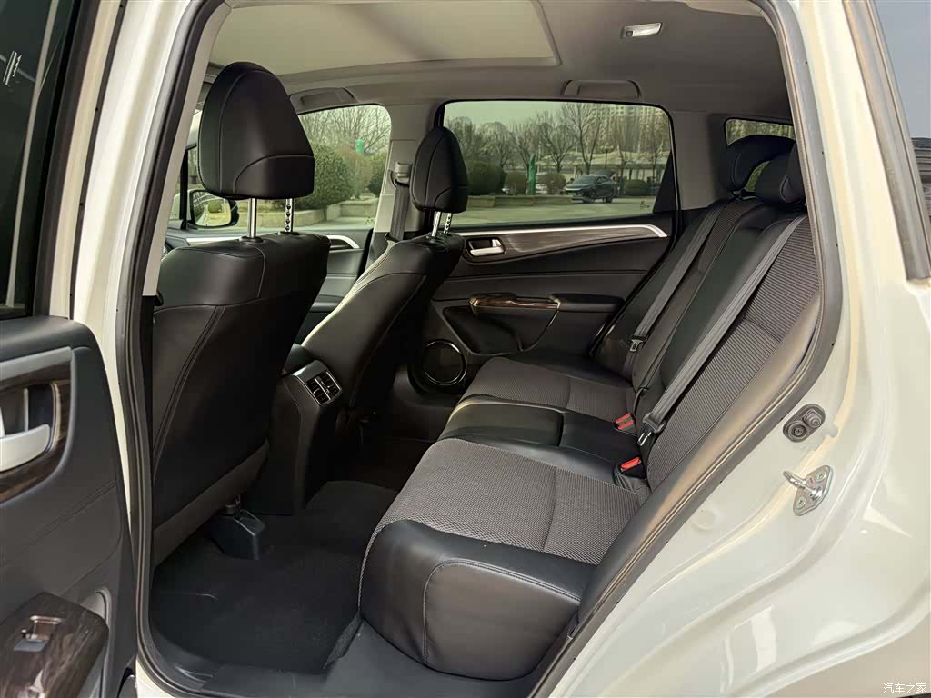 Honda Jade, 2019 23