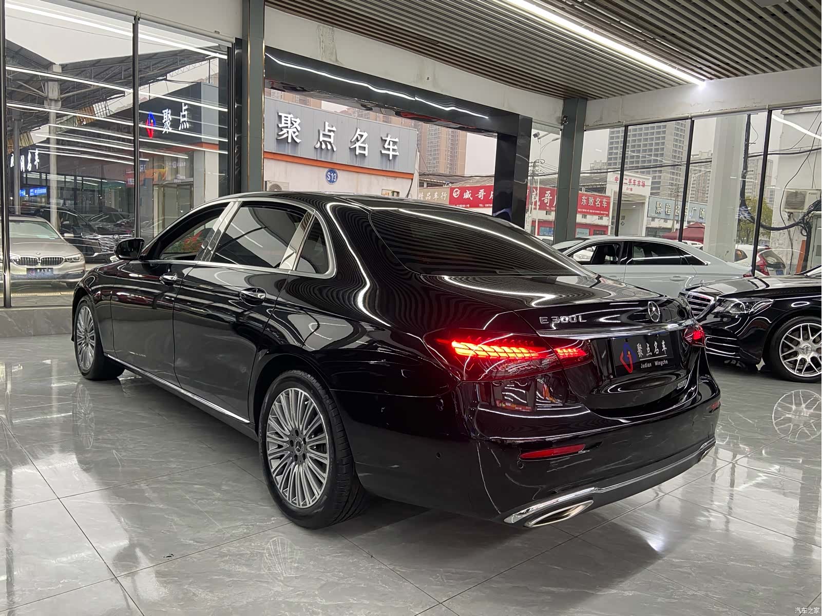 Mercedes-Benz E-Class, 2023 4