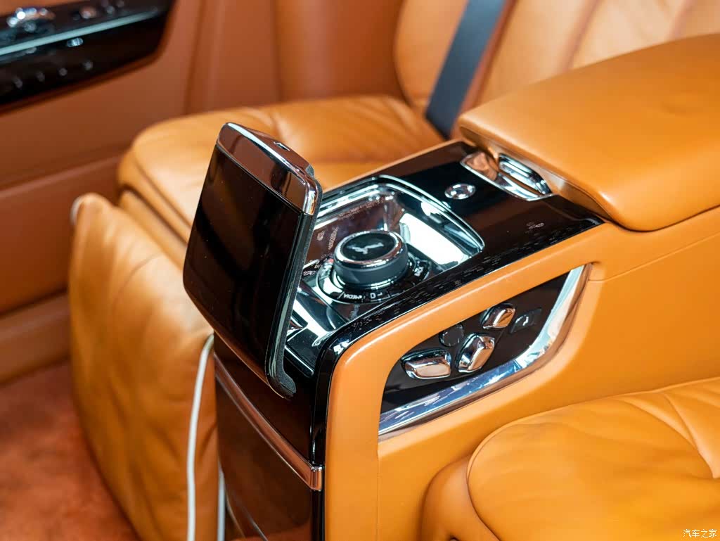 Rolls-Royce Phantom, 2020 11