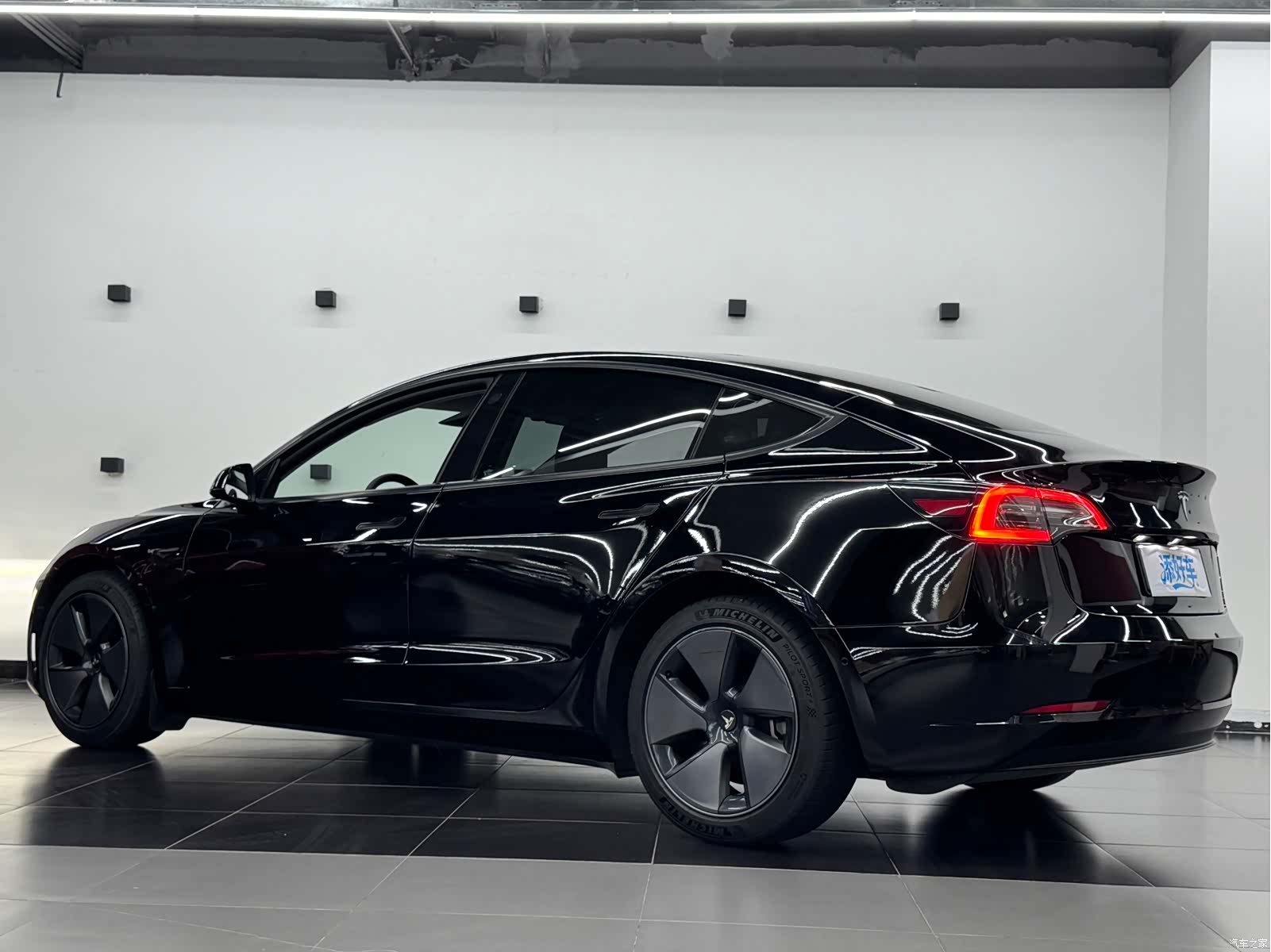 Tesla Model 3, 2023 13