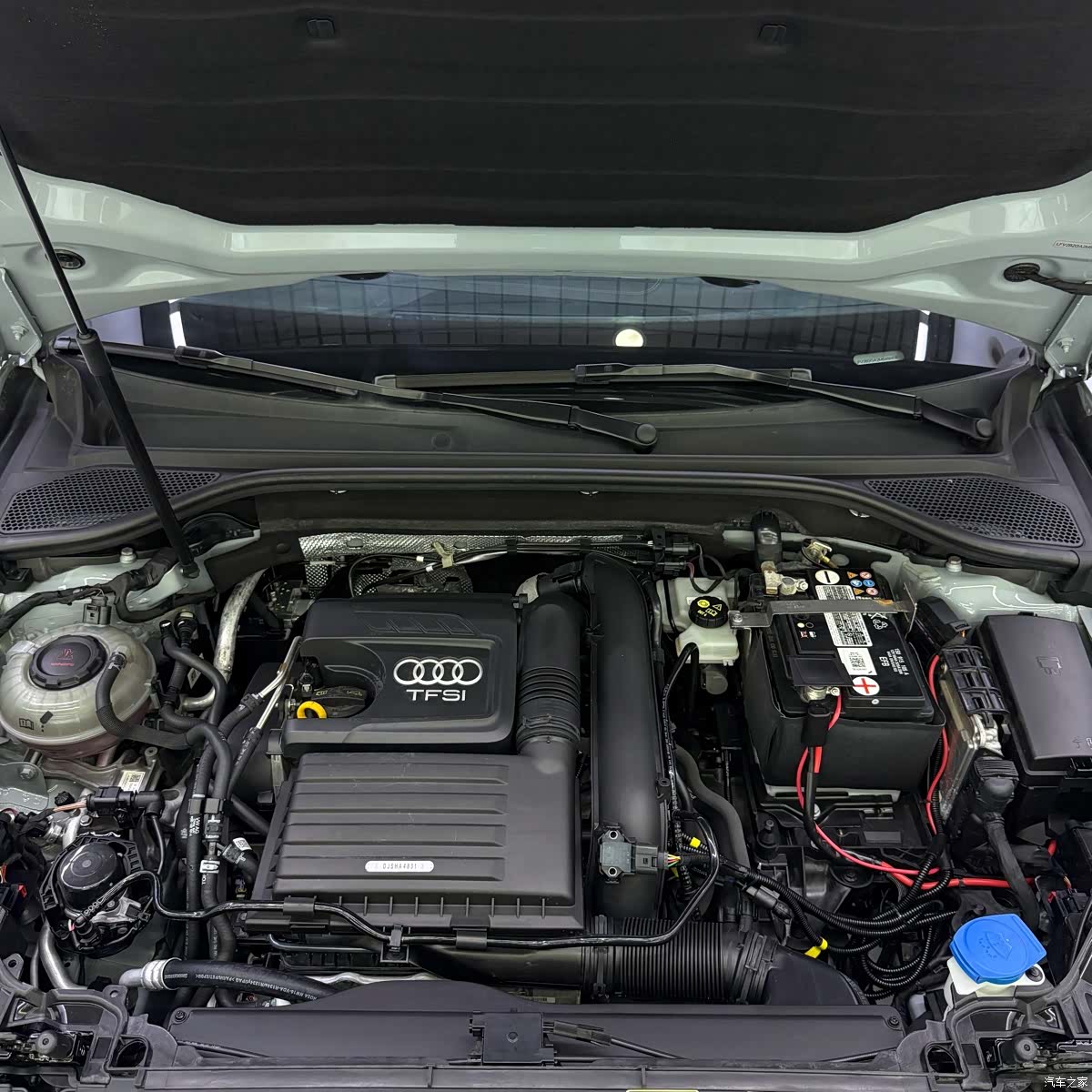 Audi Q2L, 2022 21