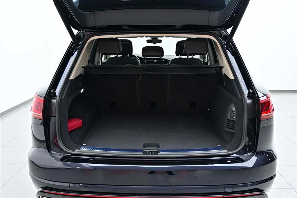 Volkswagen Touareg, 2021 35
