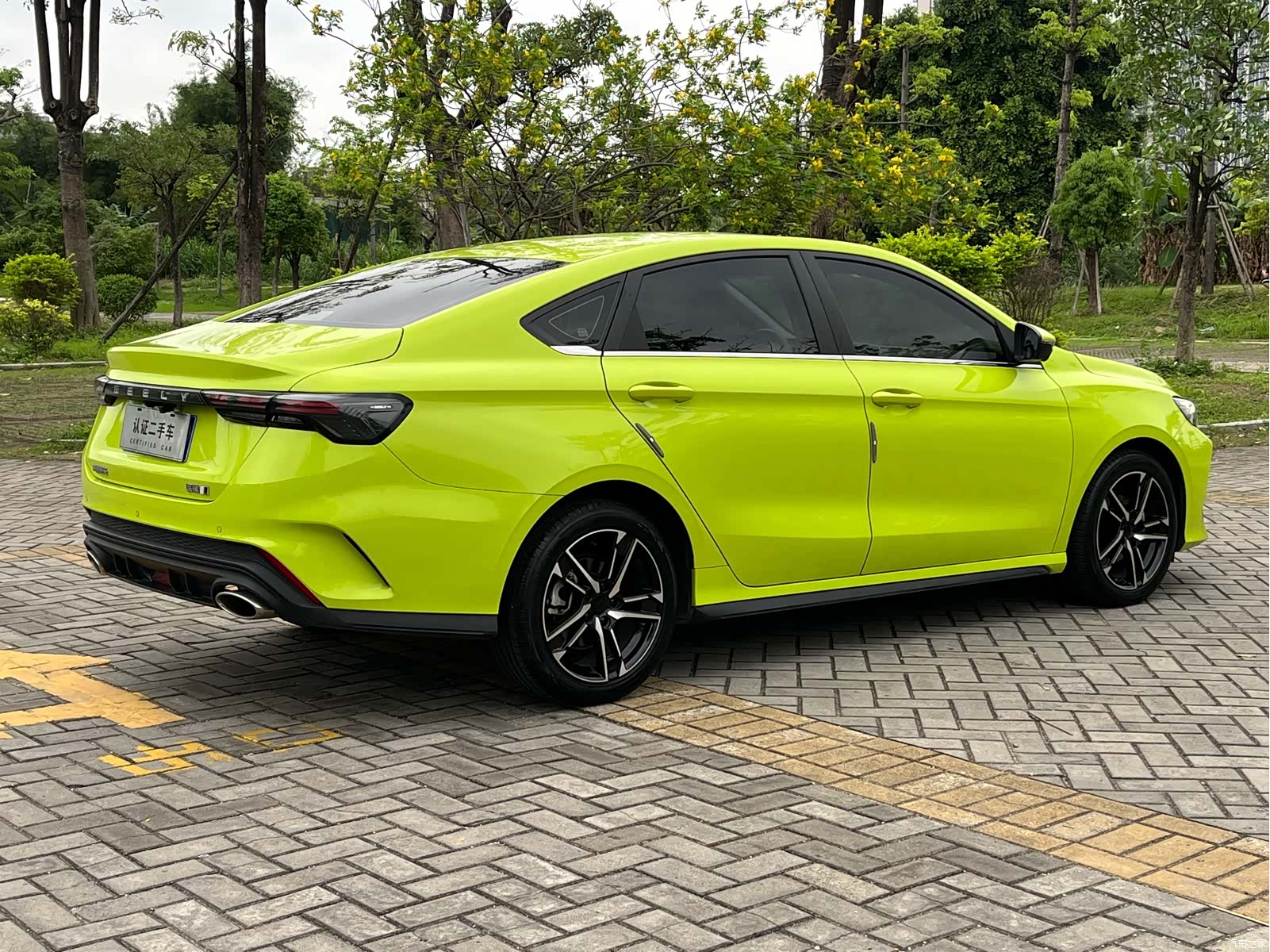 Geely Binray, 2022 6