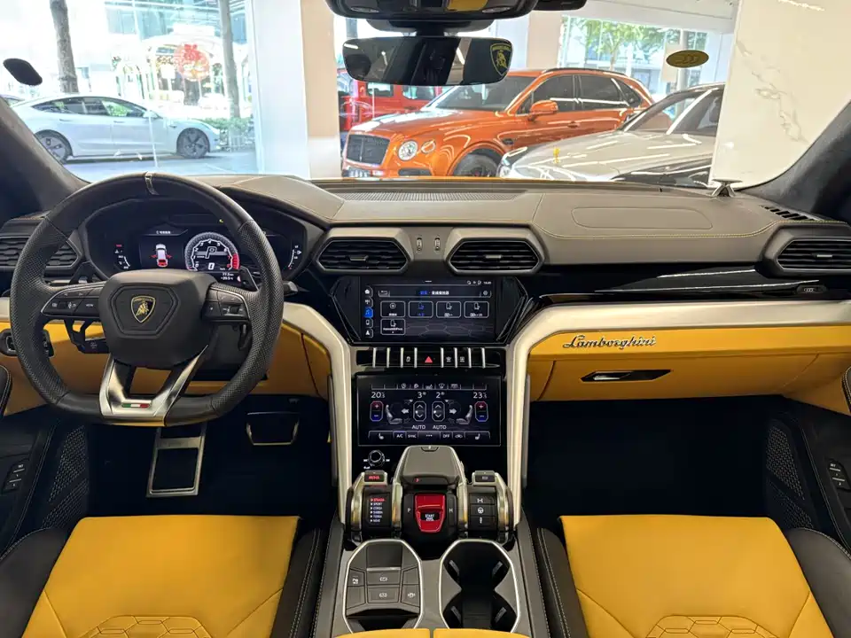 Lamborghini Urus