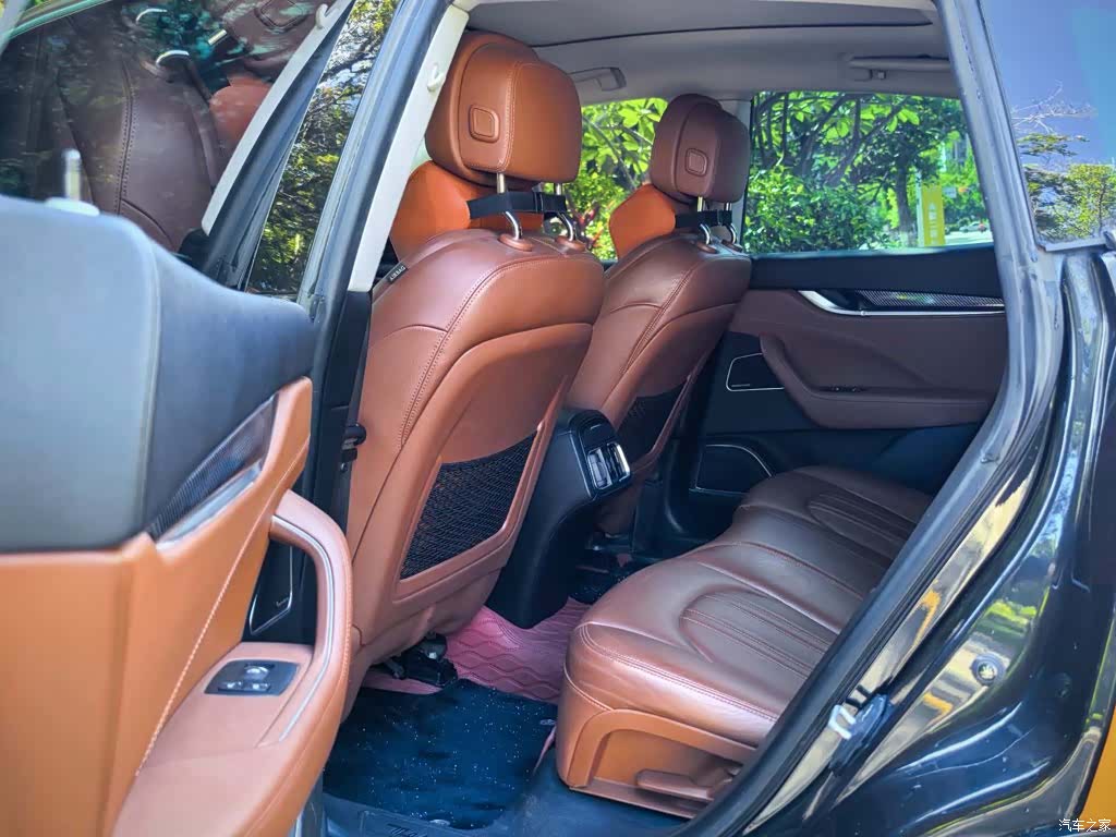 Maserati Levante, 2017 10