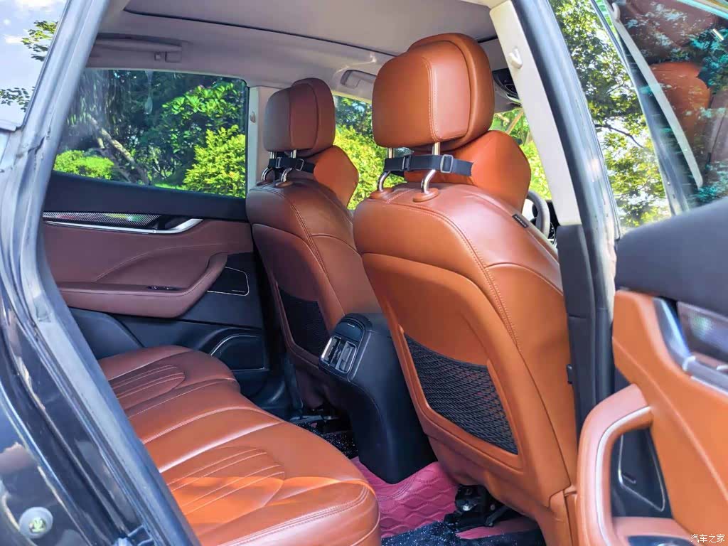 Maserati Levante, 2017 13