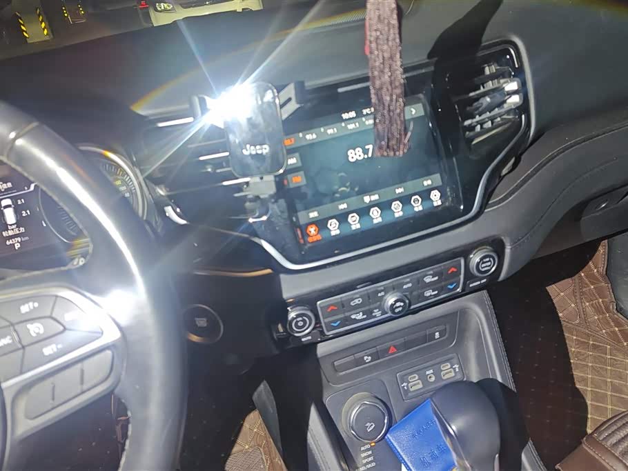 Jeep Grand Commander