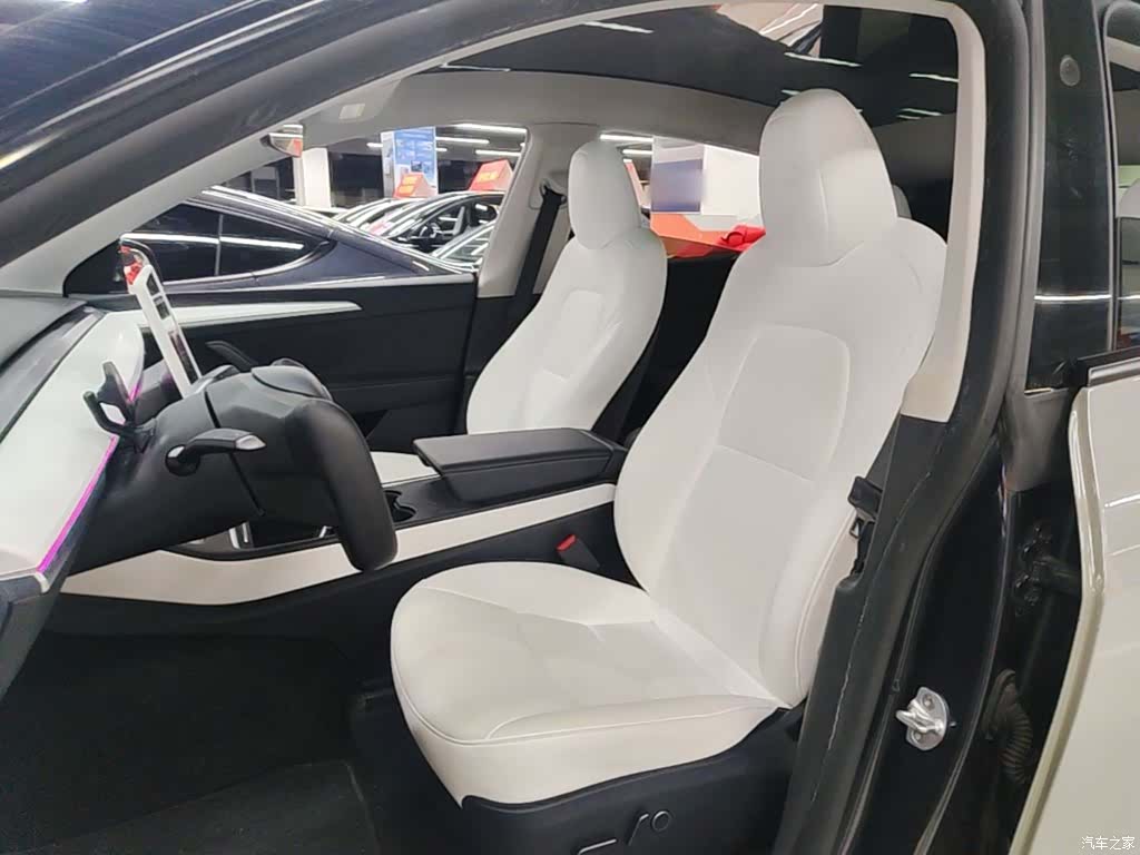 Tesla Model Y, 2024 15