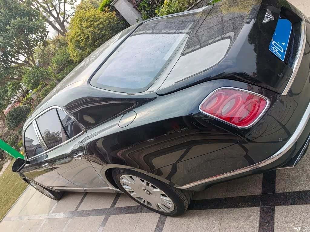Bentley Mulsanne, 2011 8