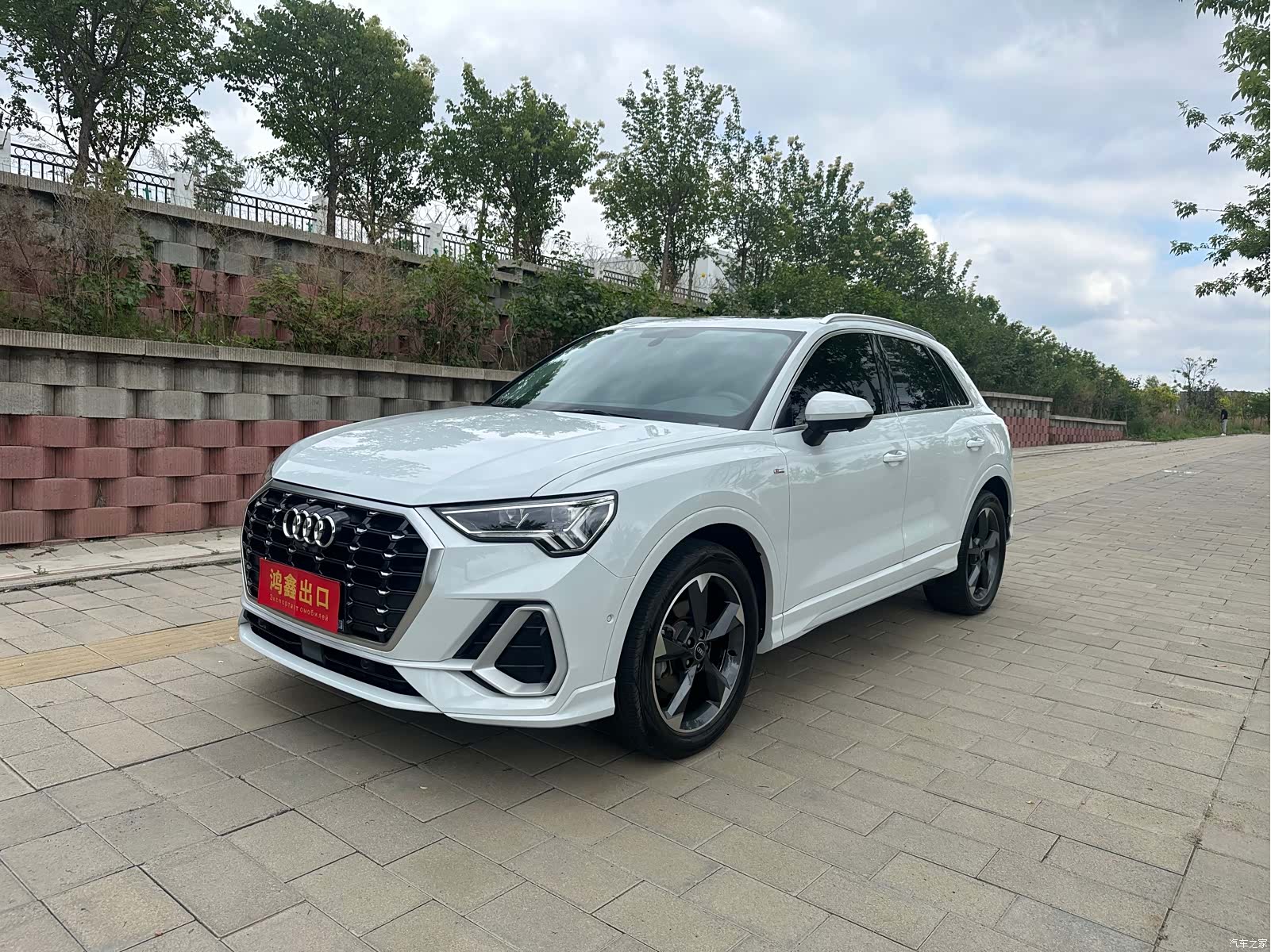 Audi Q3, 2022 1