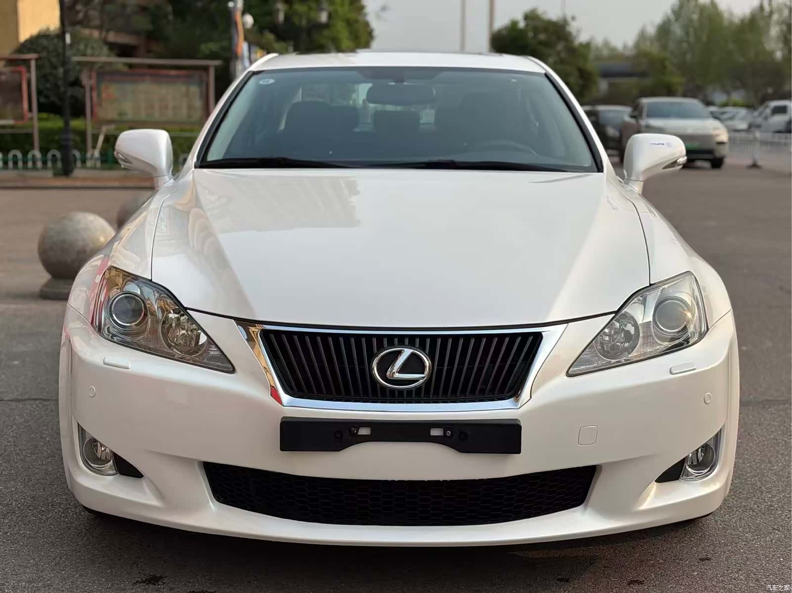 Lexus IS, 2009 3