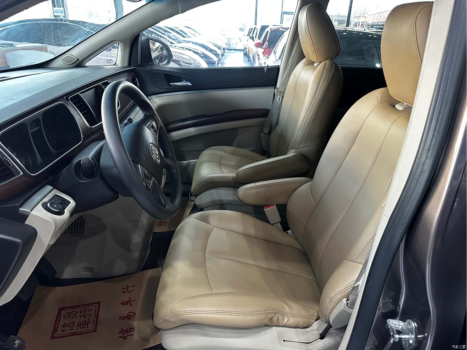 Buick GL8, 2018 4