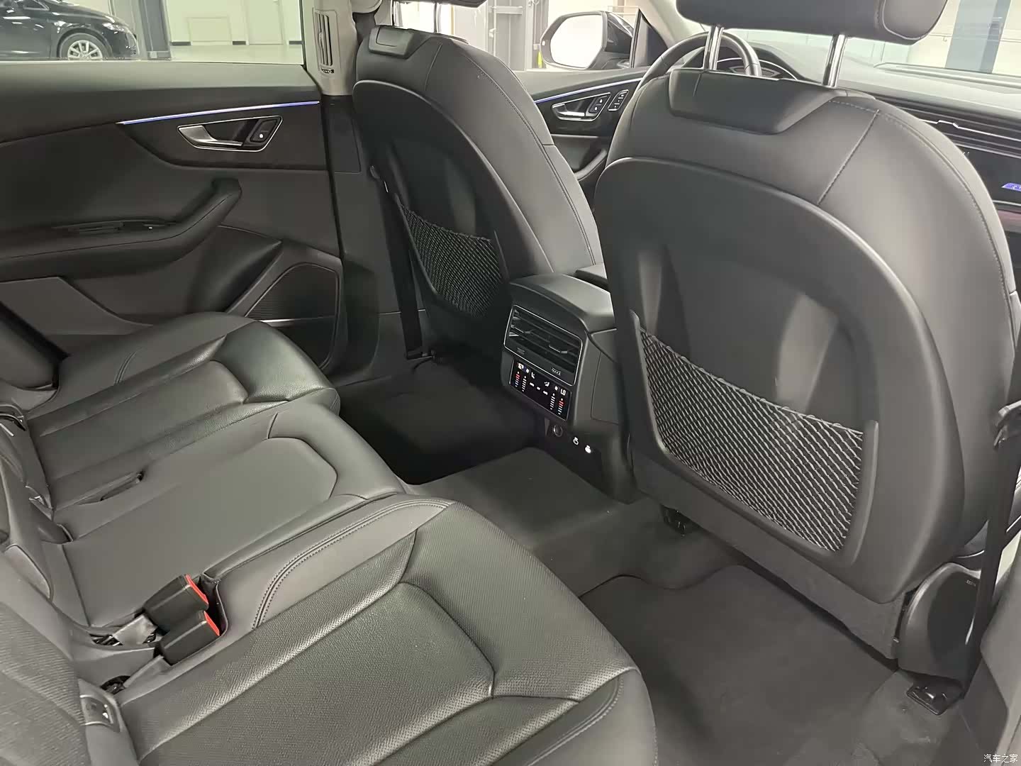 Audi Q8, 2024 13