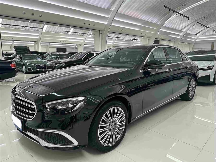 Mercedes-Benz E-Class 2023, фото 1