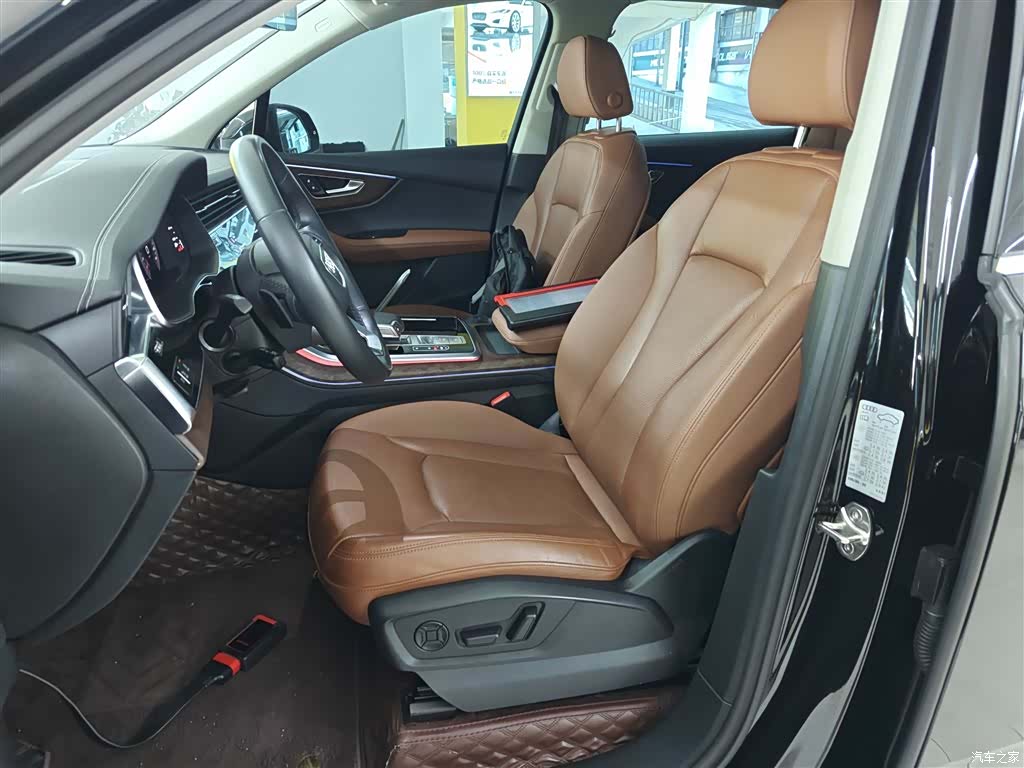 Audi Q7, 2023 11