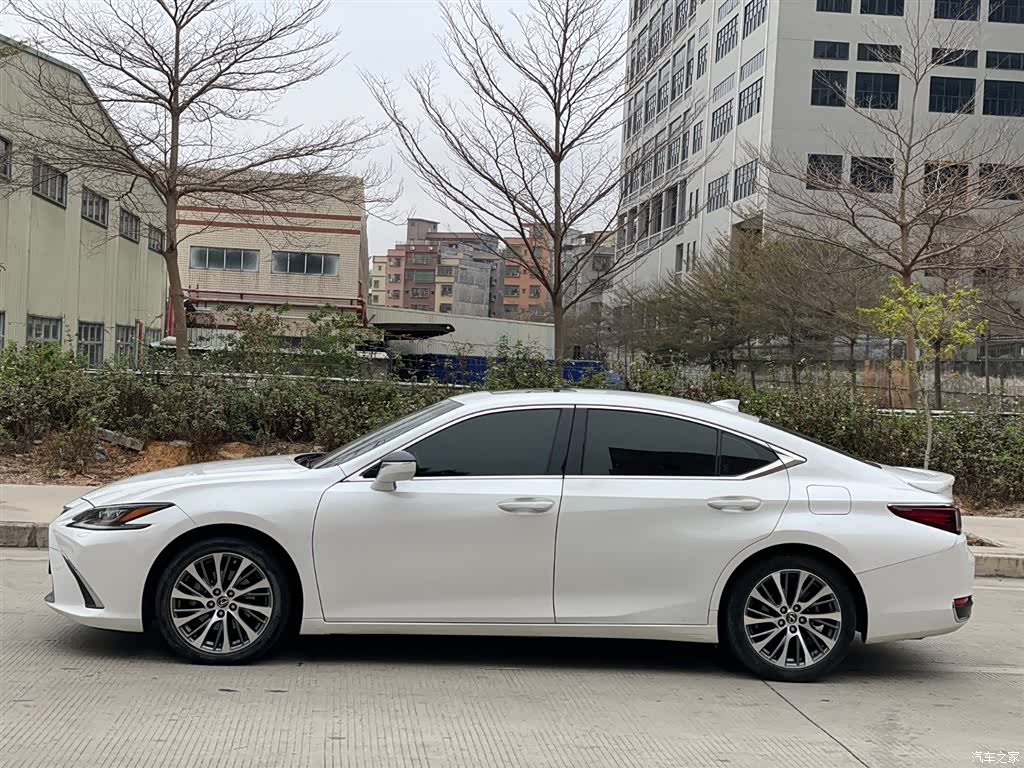 Lexus ES, 2021 16
