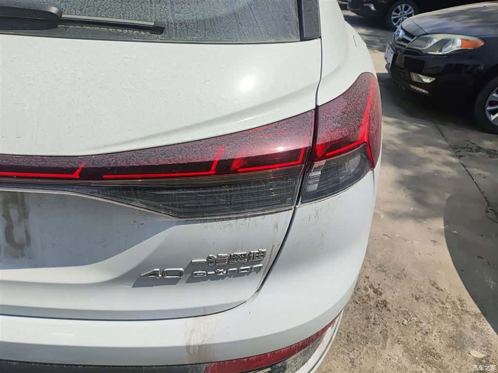 Audi Q4 e-tron, 2024 8