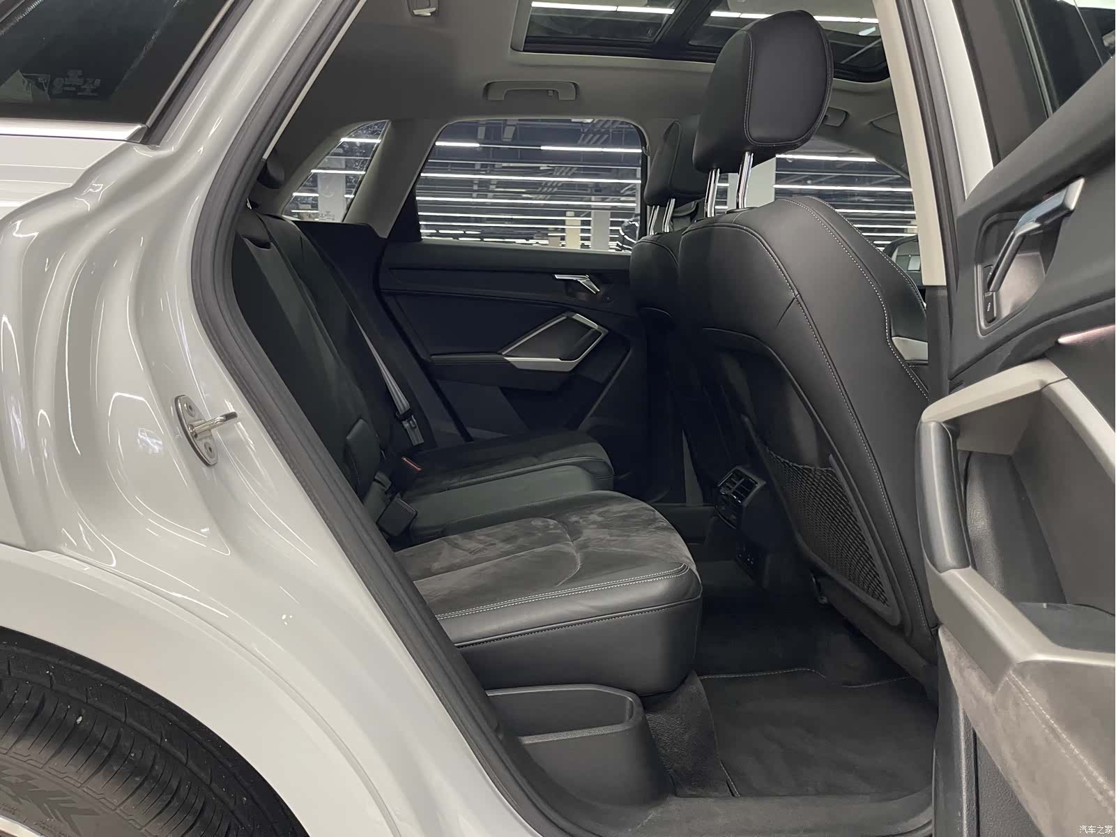 Audi Q3, 2022 13