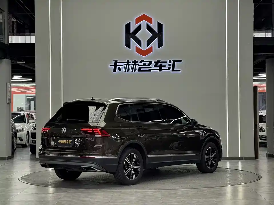 Volkswagen Tiguan L