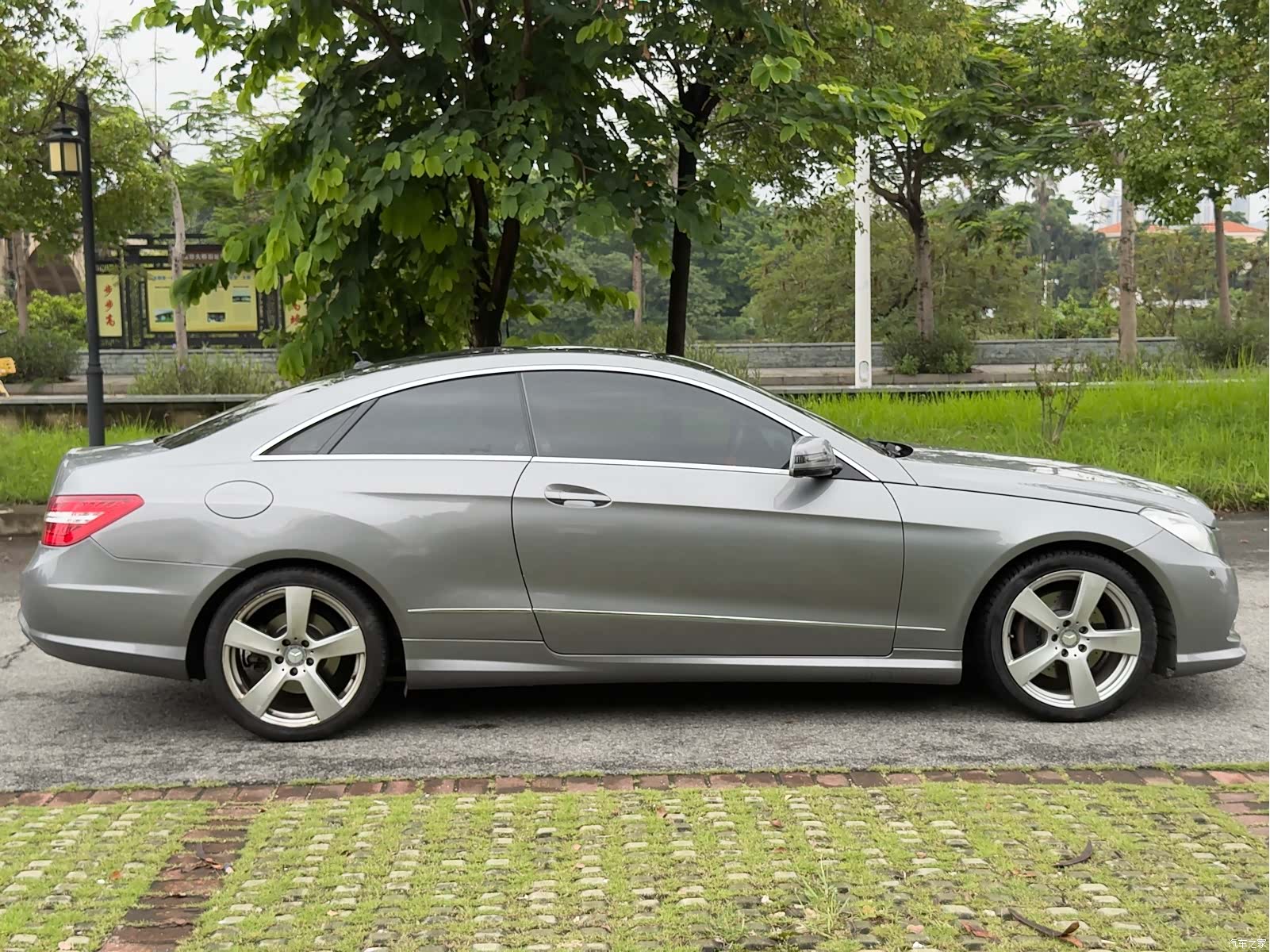 Mercedes-Benz E-Class, 2013 22