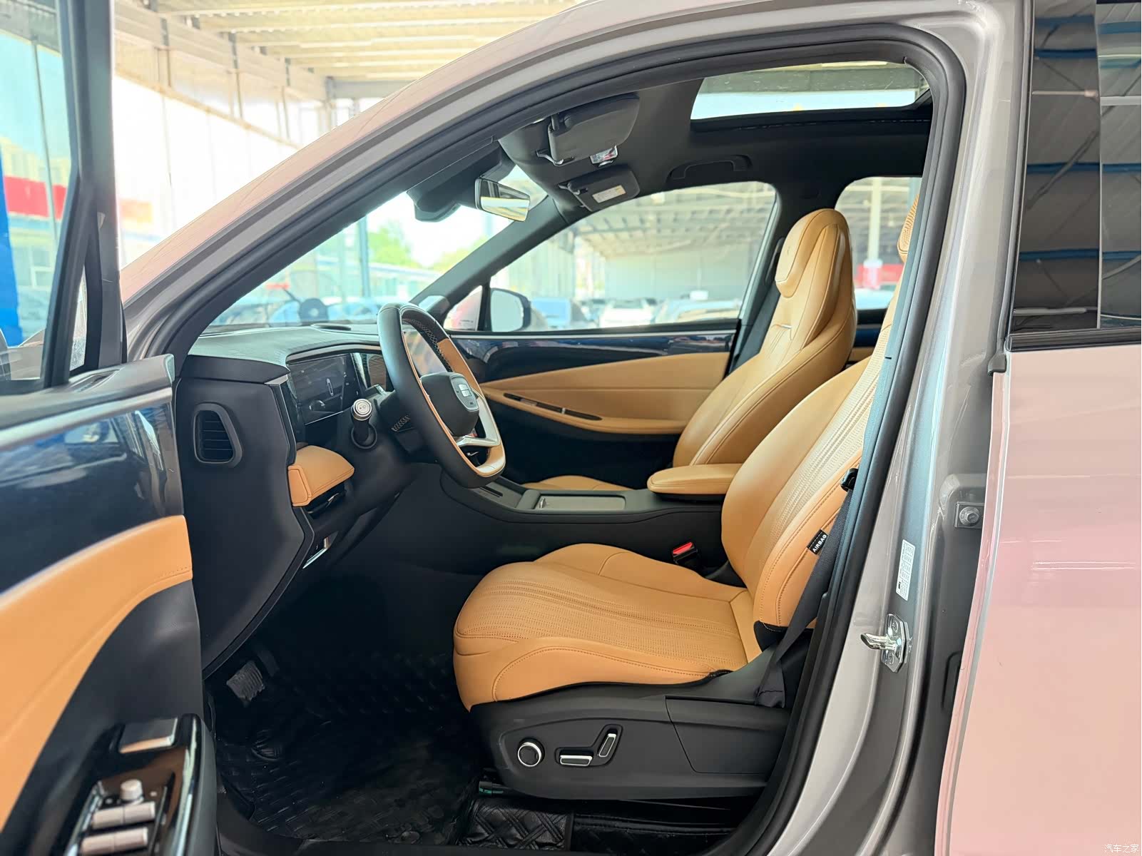 Geely Galaxy L7, 2024 7