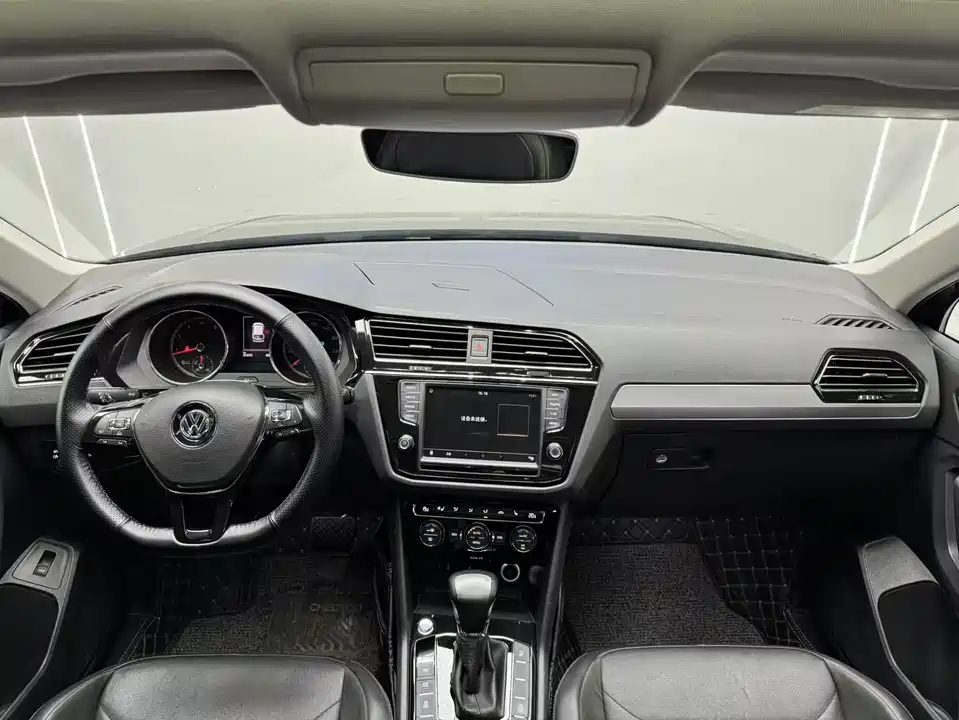 Volkswagen Tiguan L