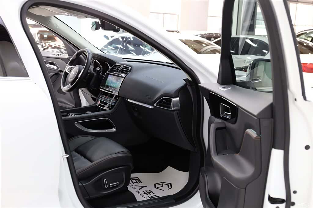 Jaguar F-PACE, 2019 16