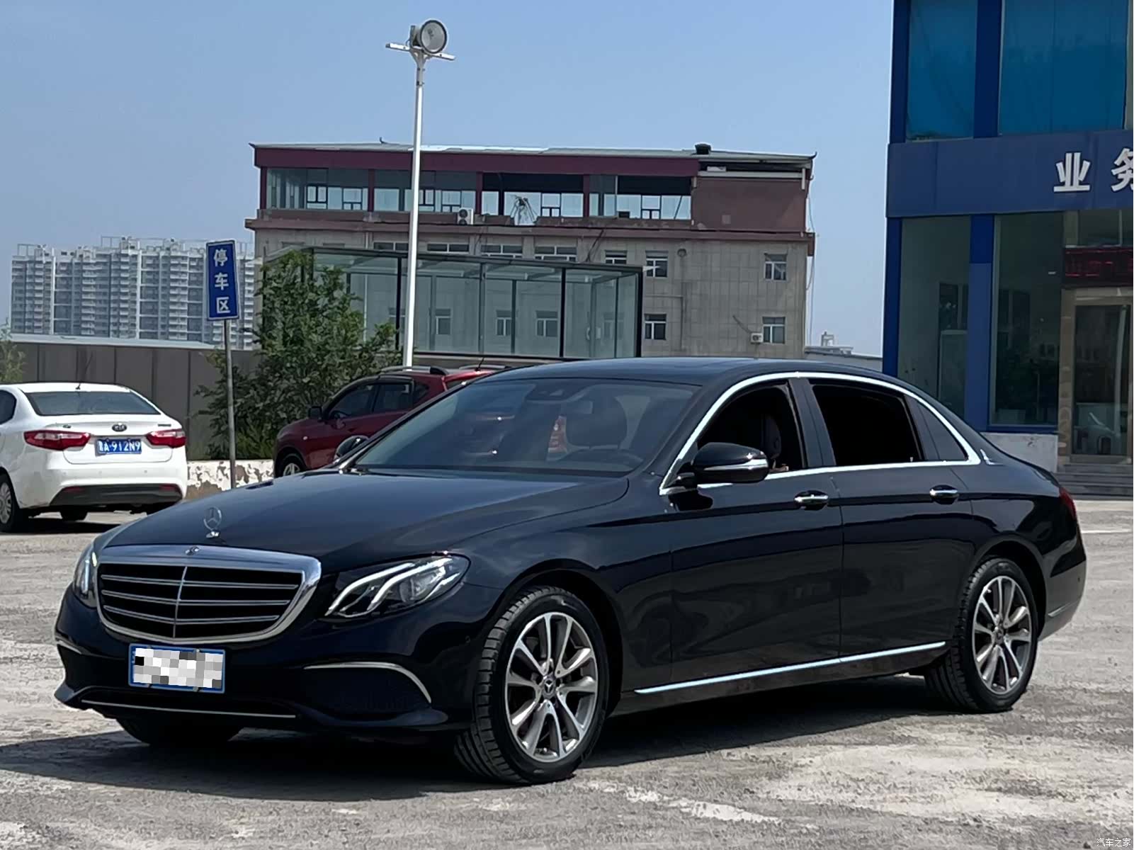 Mercedes-Benz E-Class, 2017 1