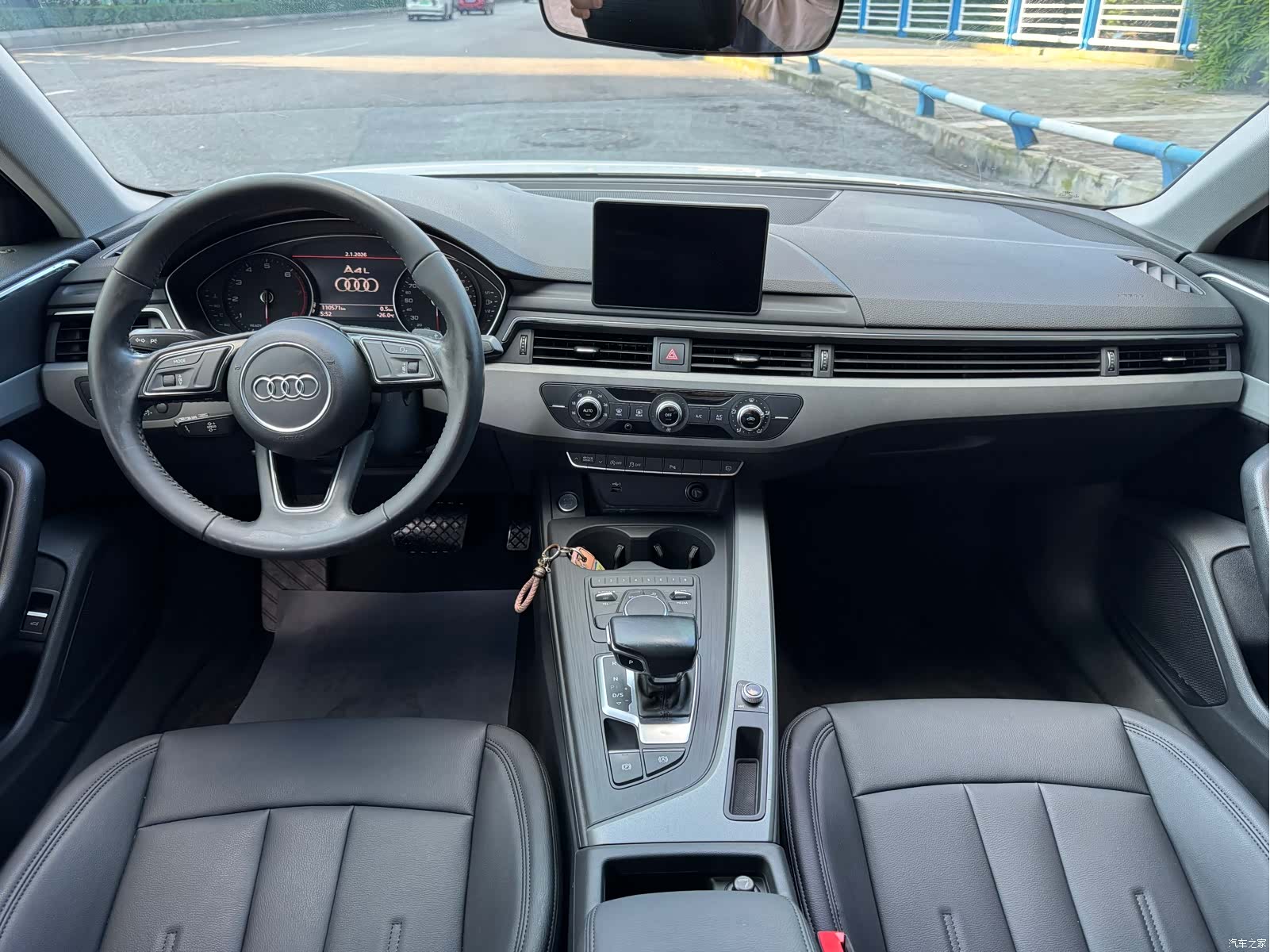 Audi A4L, 2019 6