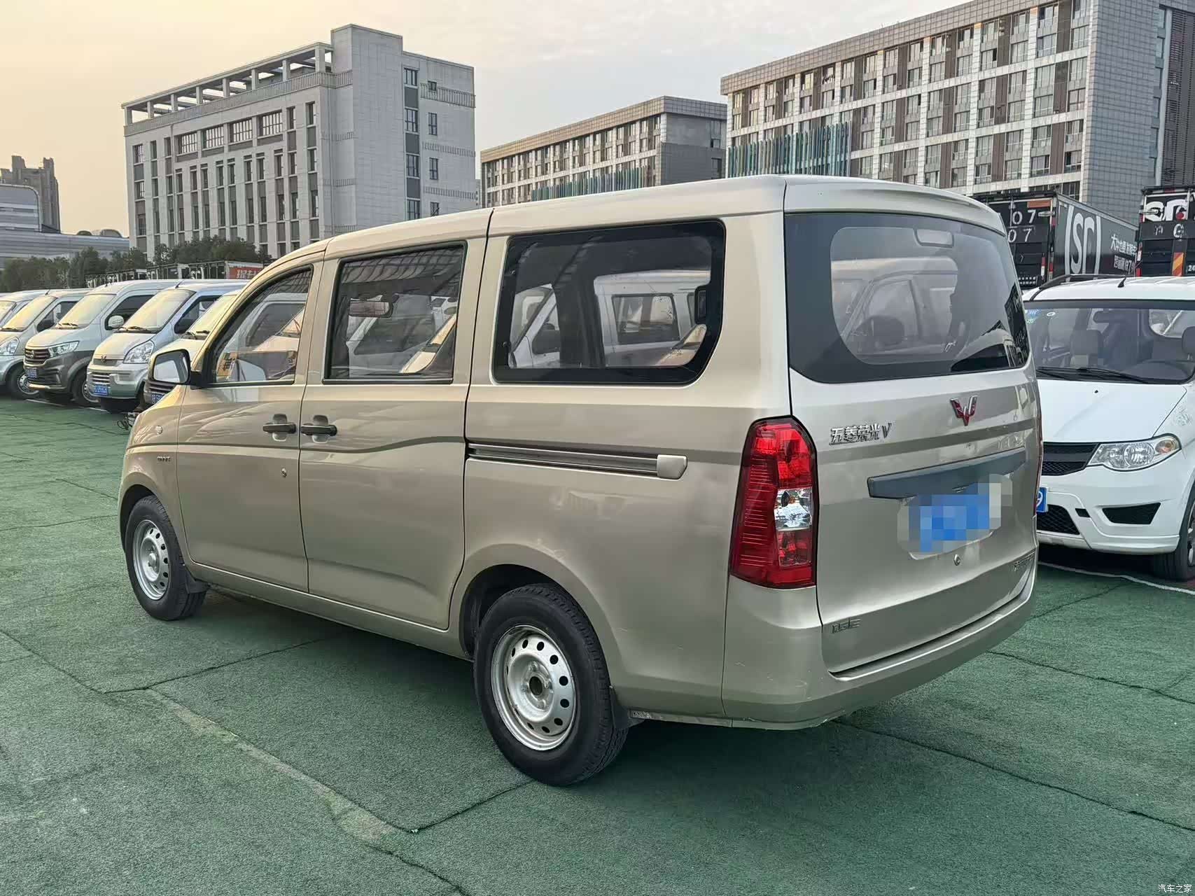 Wuling V, 2017 7