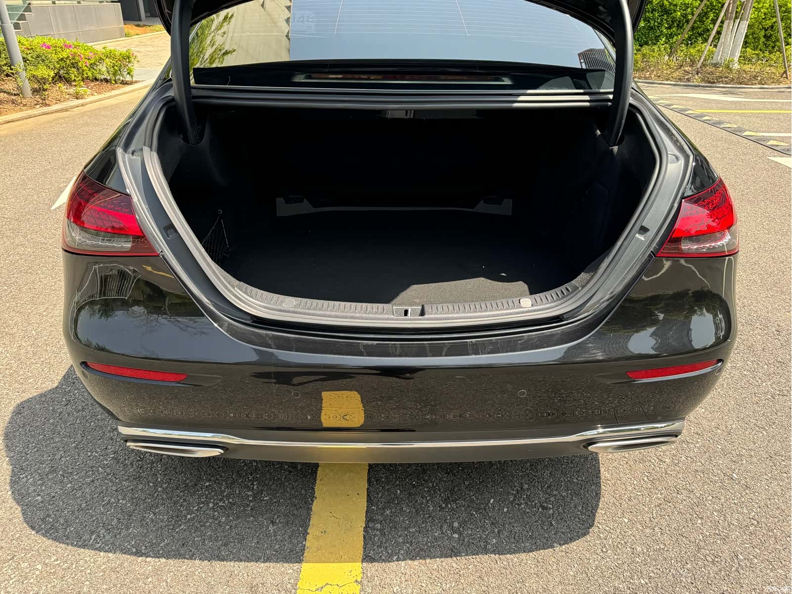 Mercedes-Benz E-Class, 2022 14