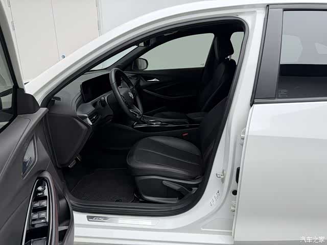 Buick Verano, 2023 11