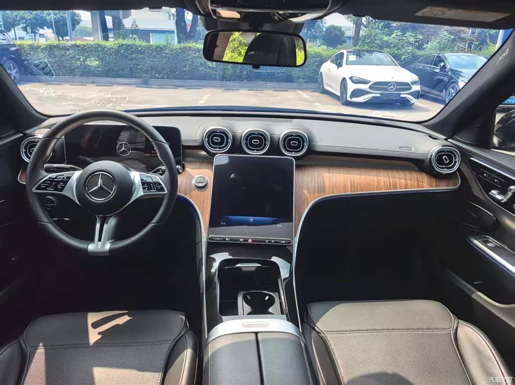 Mercedes-Benz C-Class, 2024 9