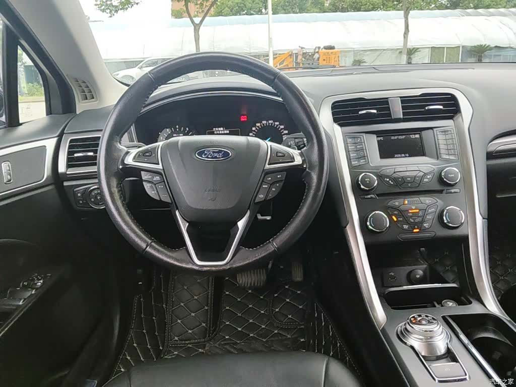Ford Mondeo, 2017 11