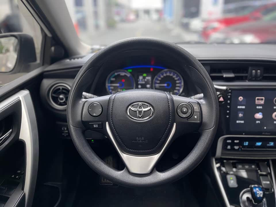 Toyota Corolla dual engine E+ Toyota Corolla dual engine E+