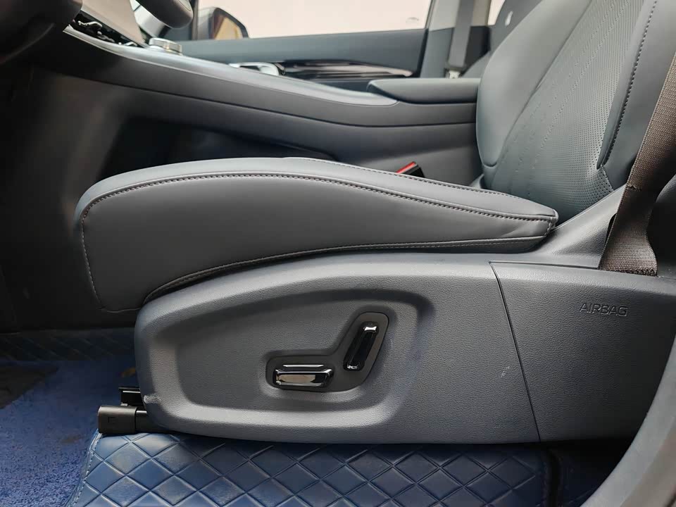 Geely Galaxy Galaxy E5