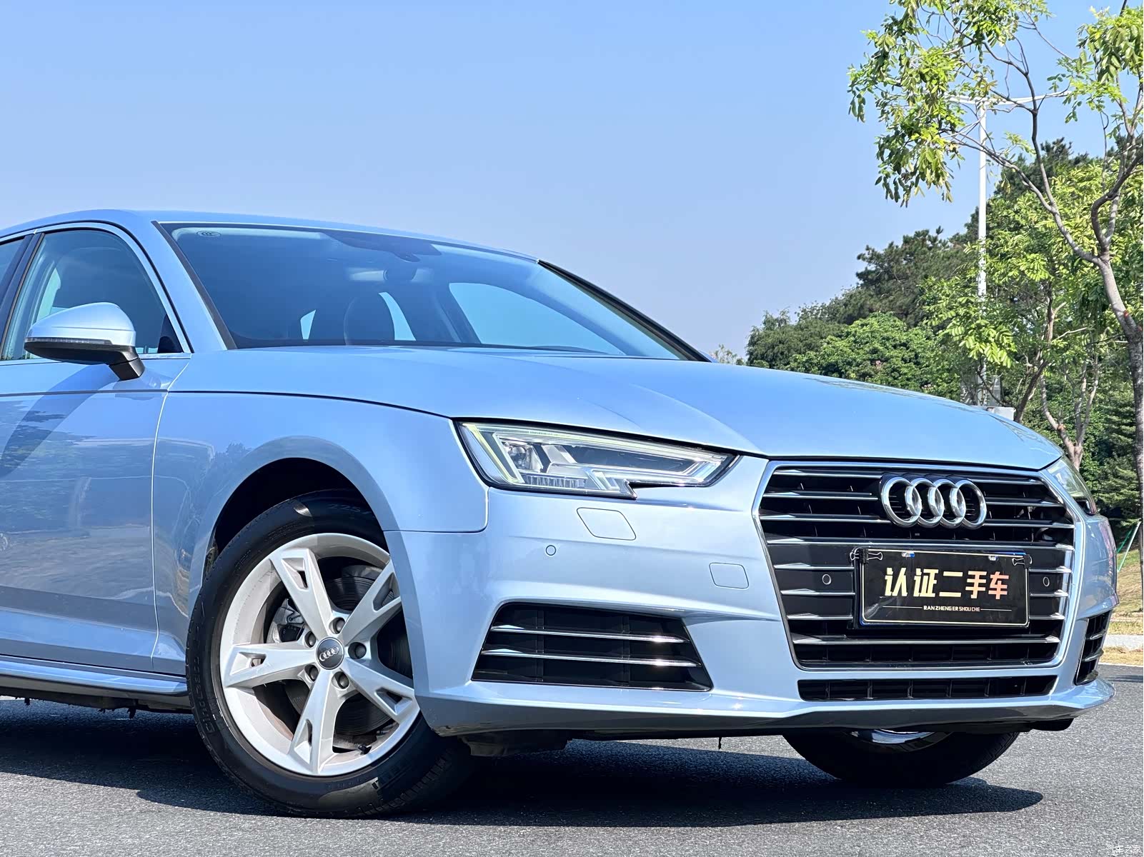 Audi A4L, 2018 3