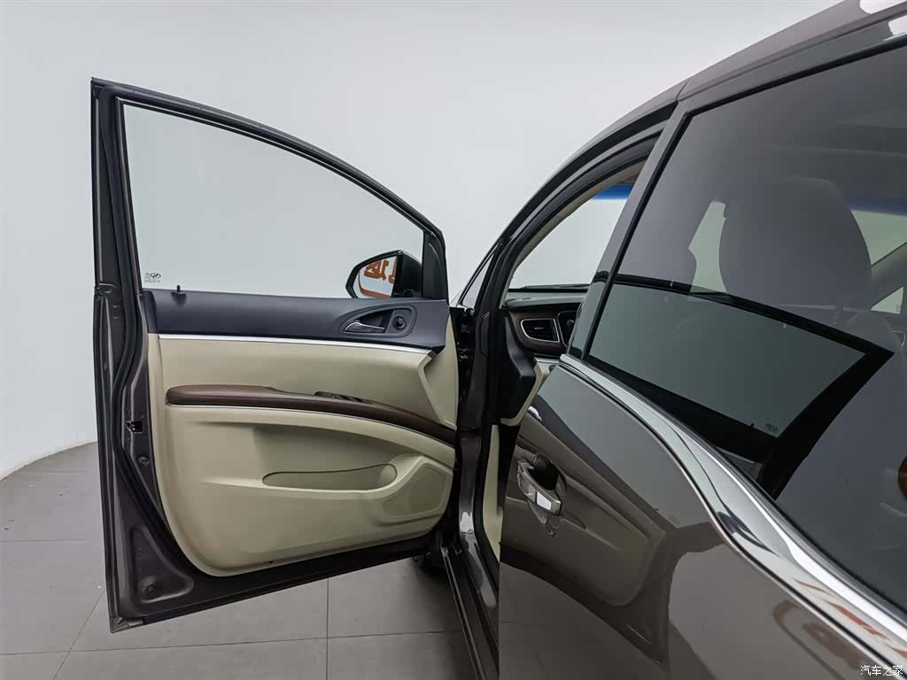 Buick GL8, 2018 8