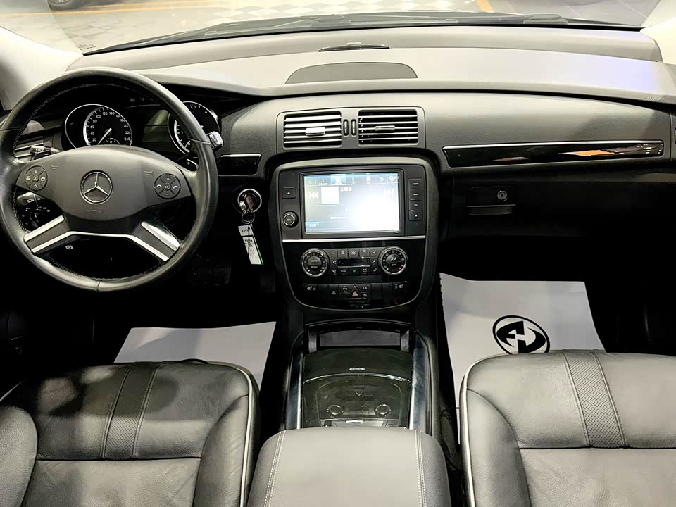 Mercedes-Benz R-class