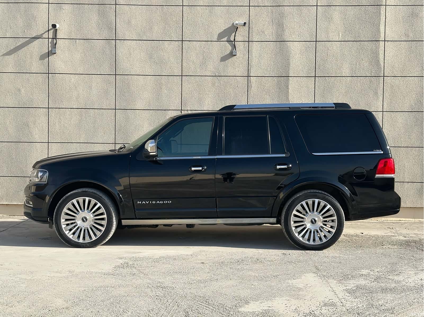 Lincoln Navigator, 2018 13