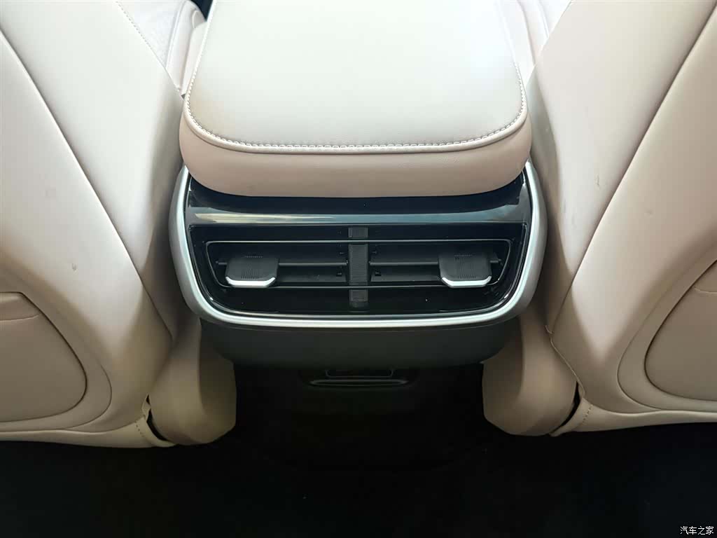 Xpeng G9, 2025 12