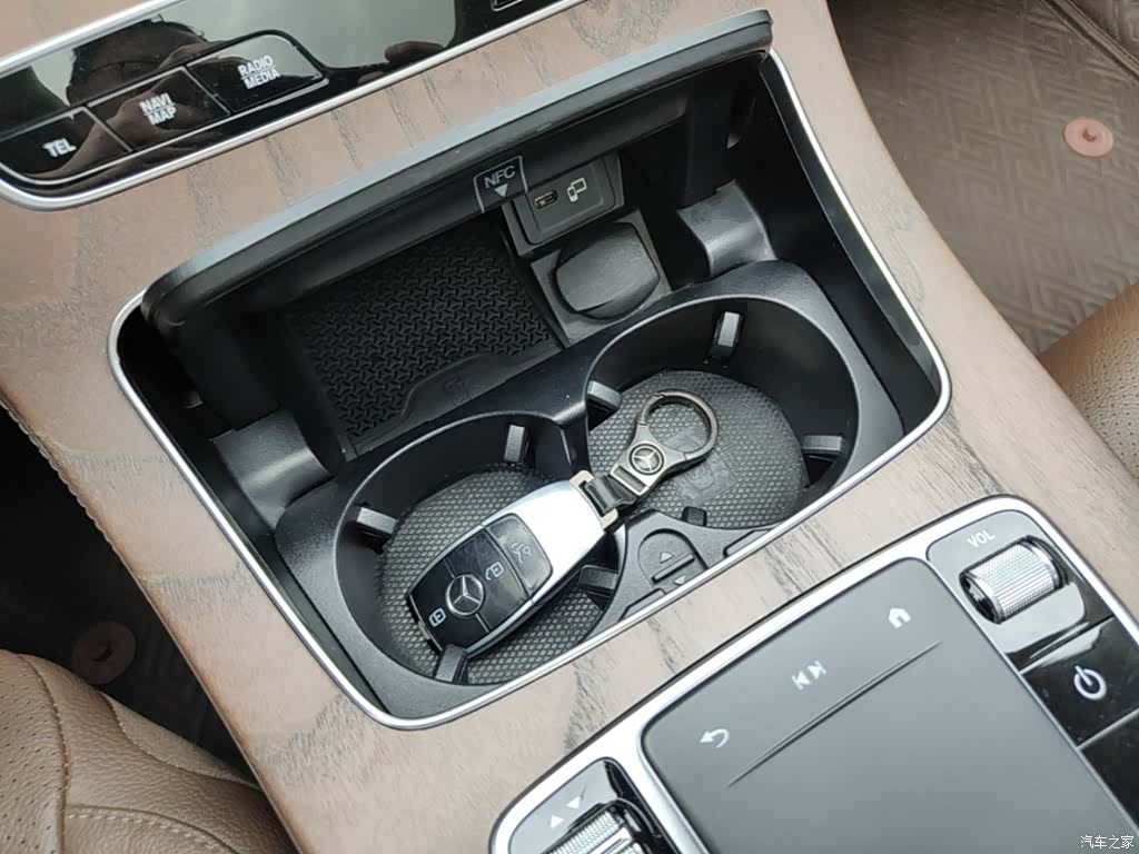 Mercedes-Benz E-Class, 2022 9