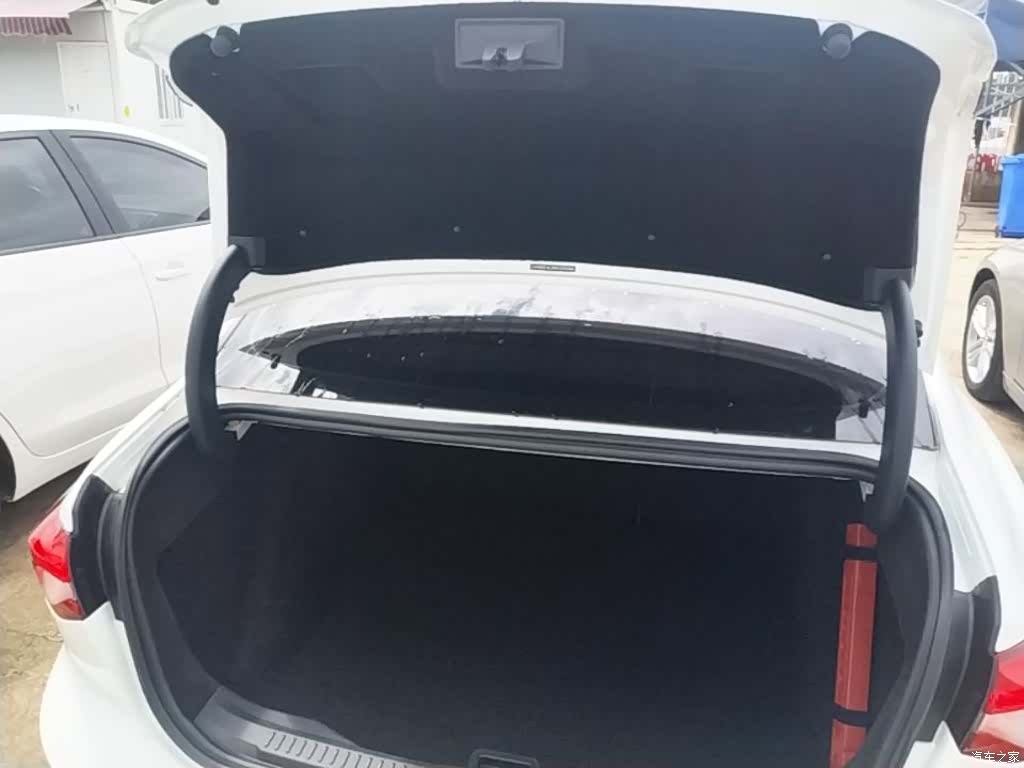 Ford Focus, 2023 19