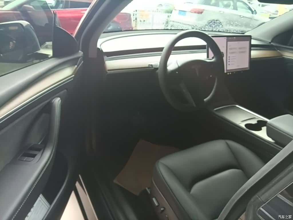Tesla Model Y, 2021 16