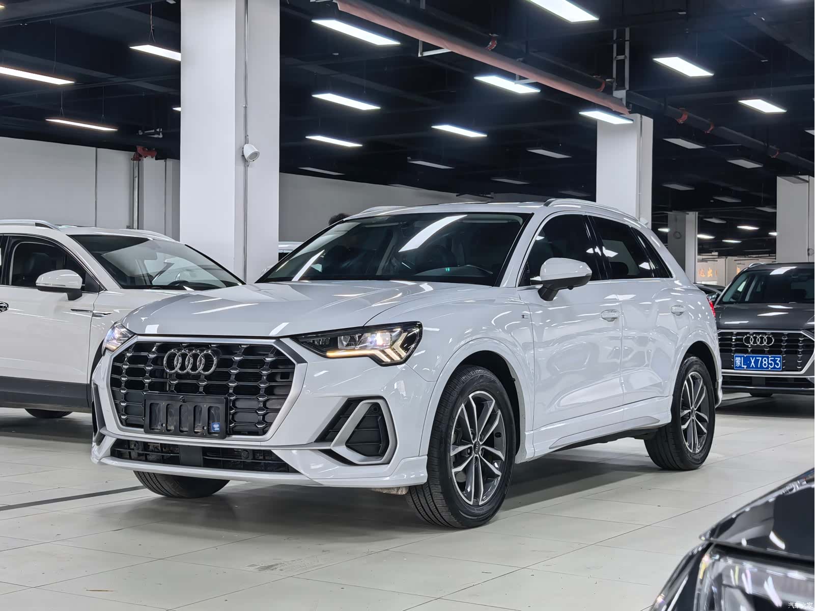 Audi Q3, 2023 1