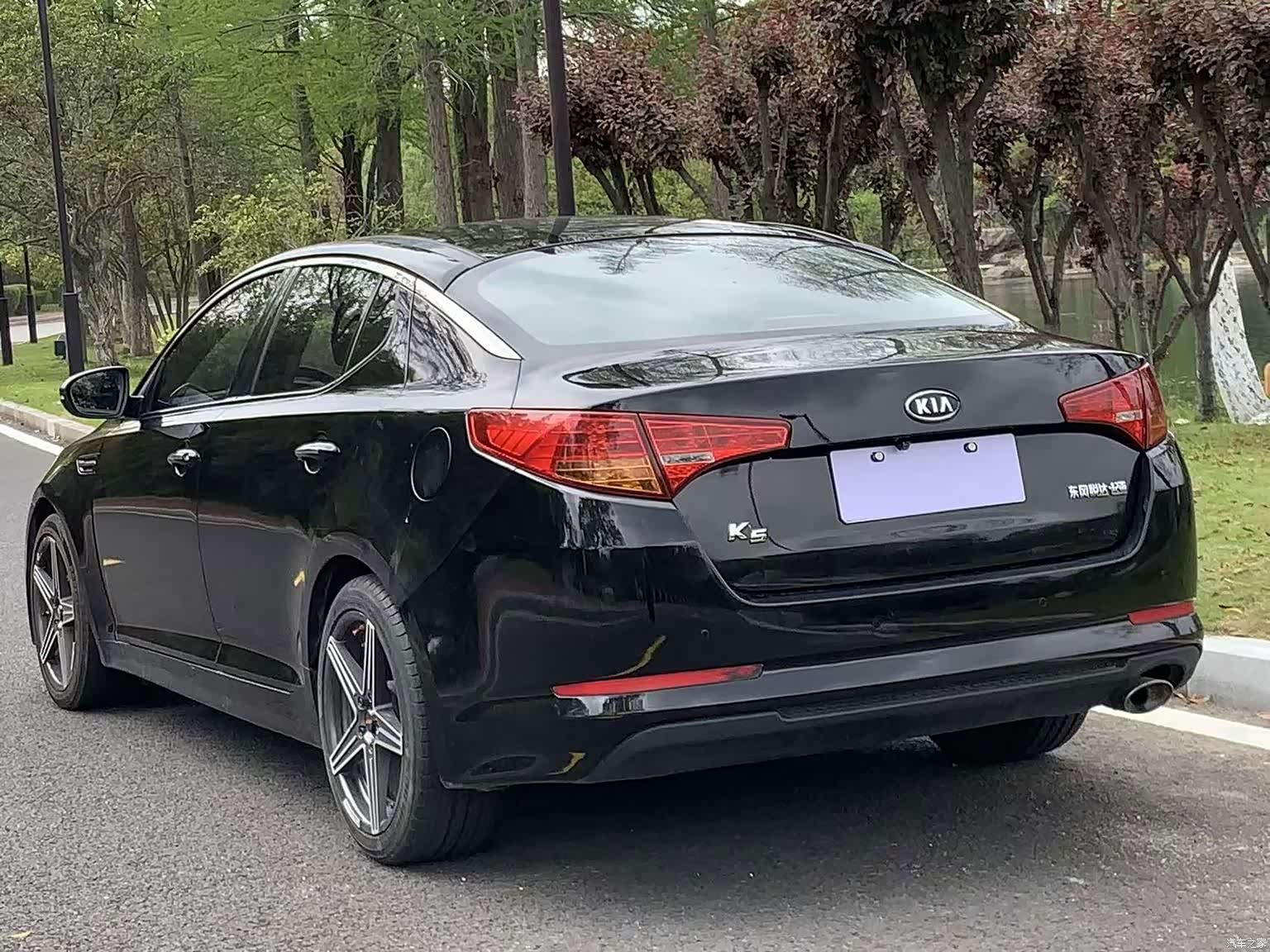 Kia K5, 2011 6