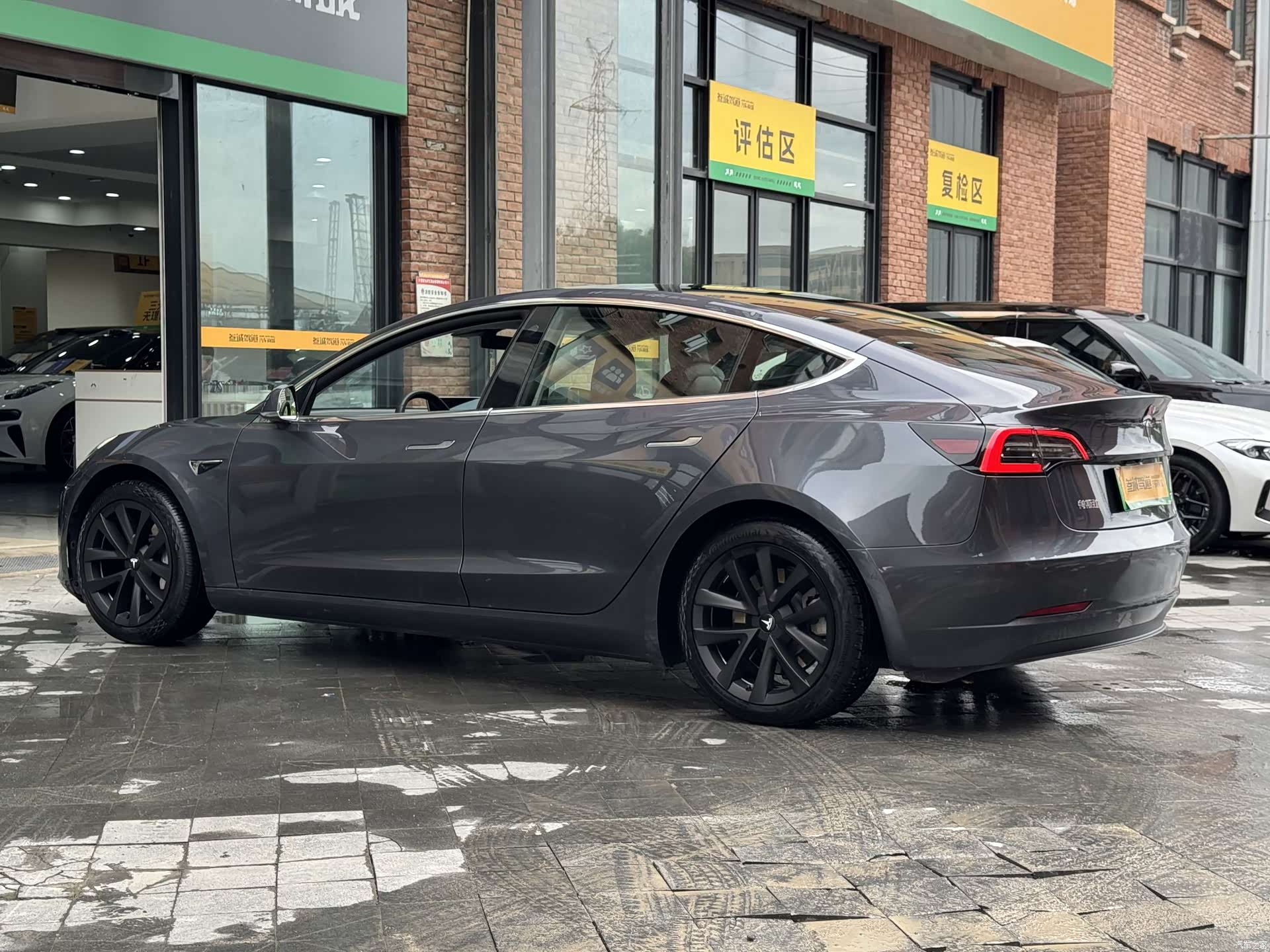 Tesla Model 3, 2020 7