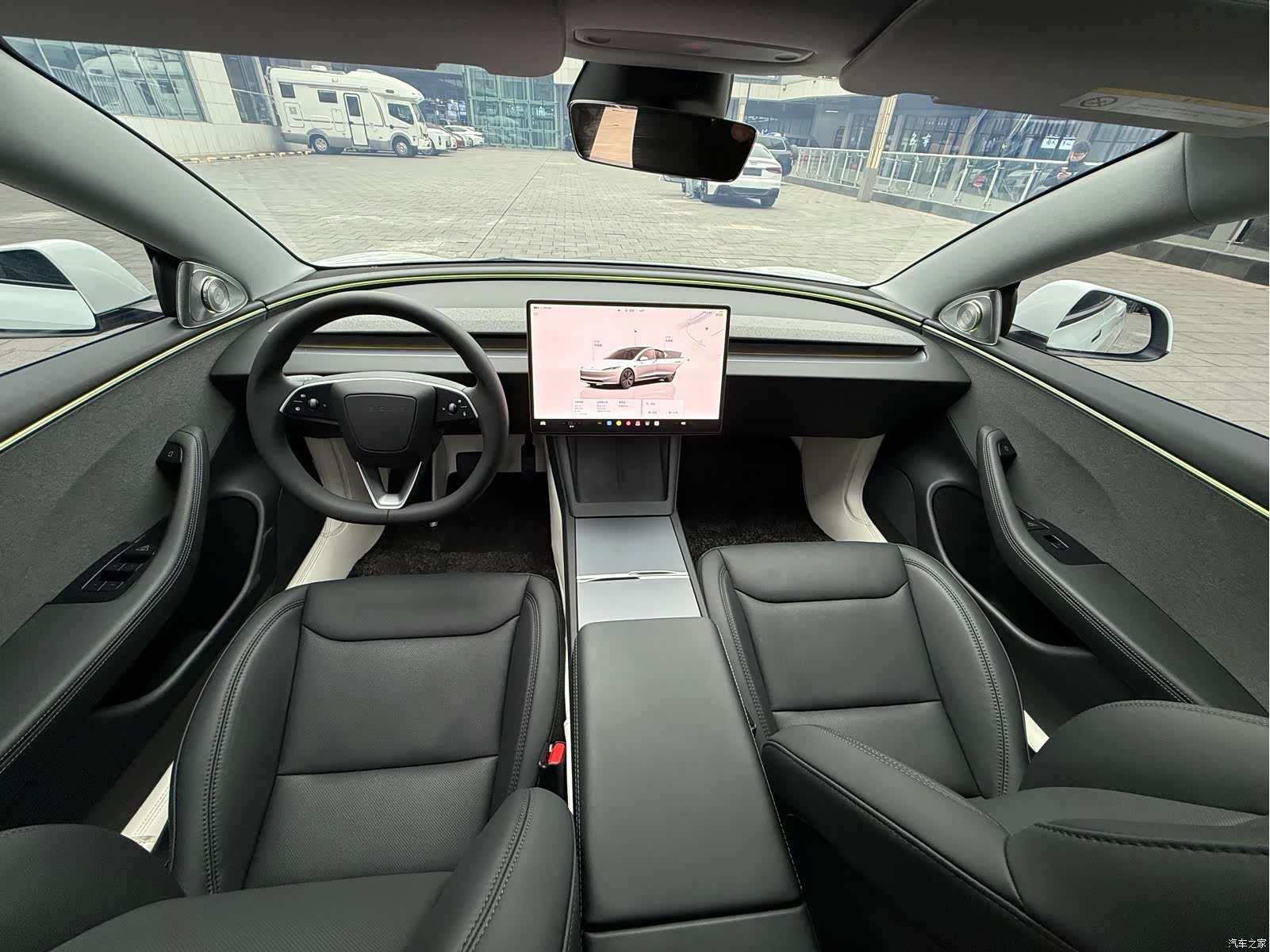Tesla Model 3, 2025 9